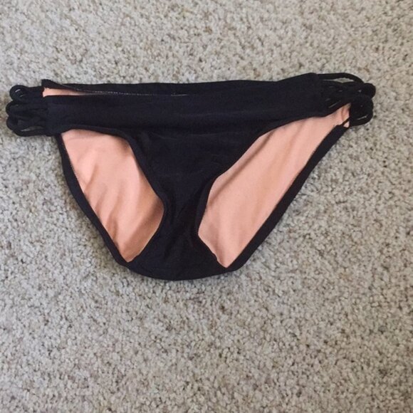 Xhilaration black bikini bottoms - Picture 1 of 5